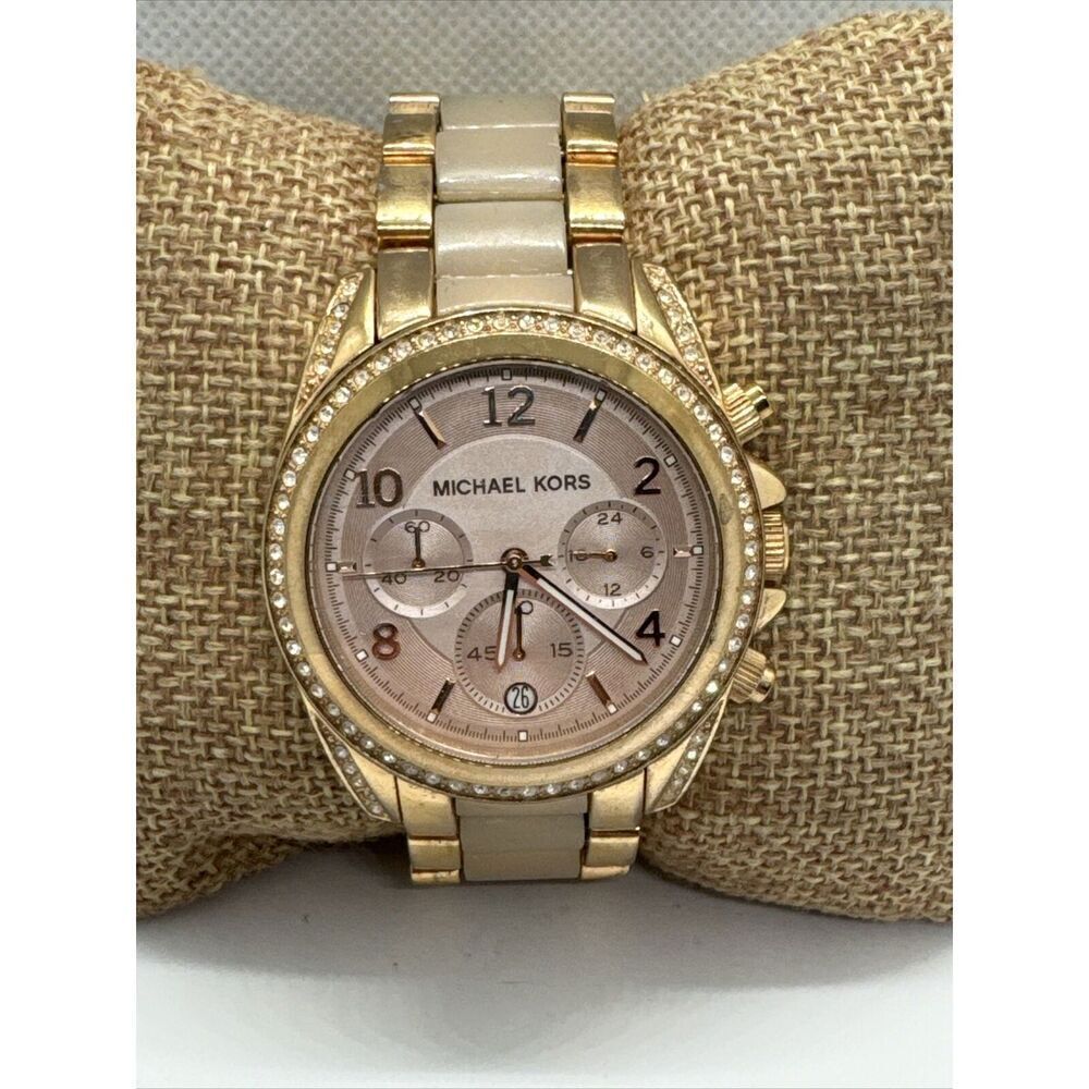 Michael Kors Blair MK5943 Women's Rose Gold-Tone Analog Dial Wrist Watch JNA816